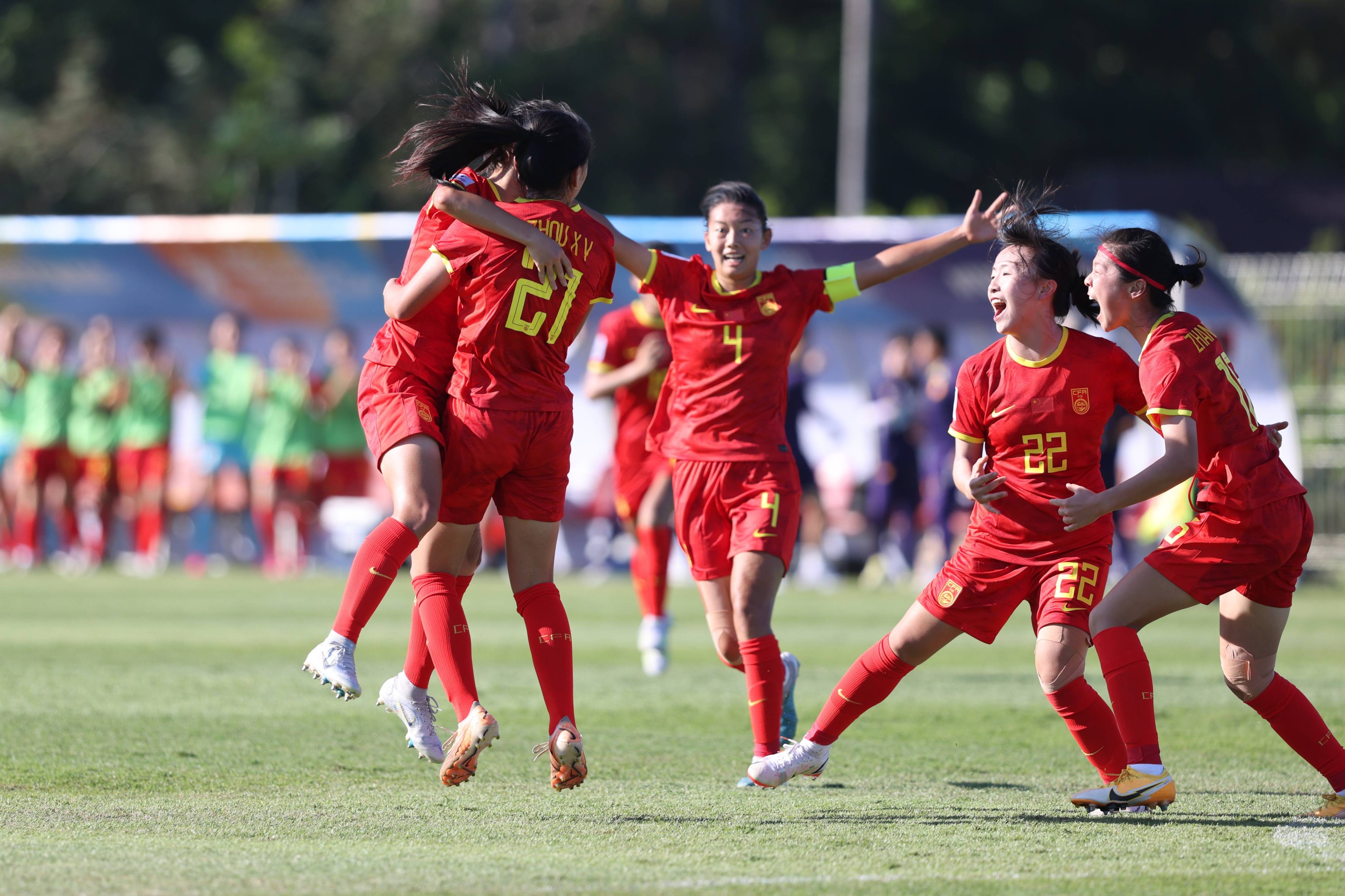 包含中国女足队员备战态势积极，目标清晰的词条