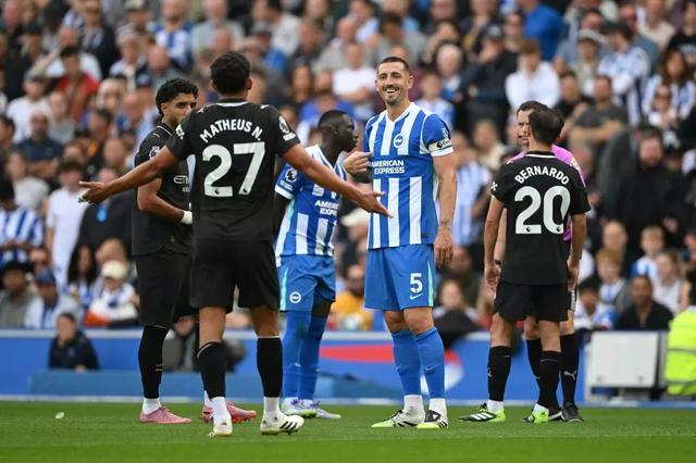 桑德兰客场不敌曼城，遭遇两连败