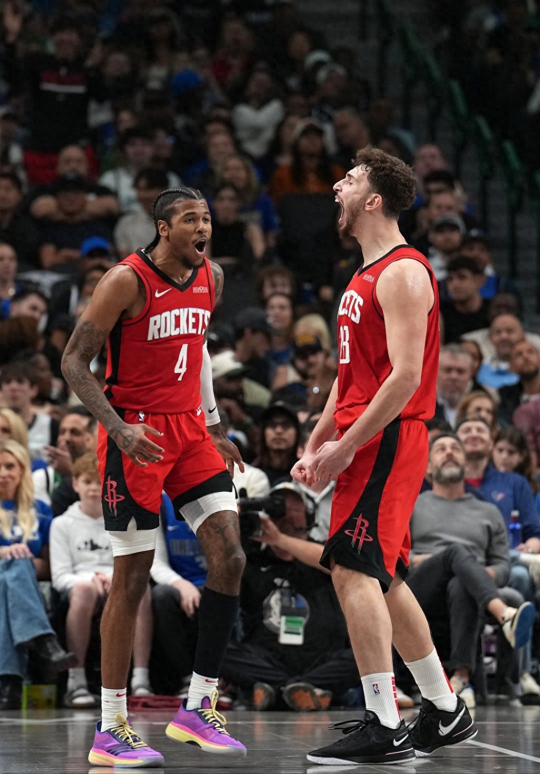 火箭客场战胜湖人，豪取胜利