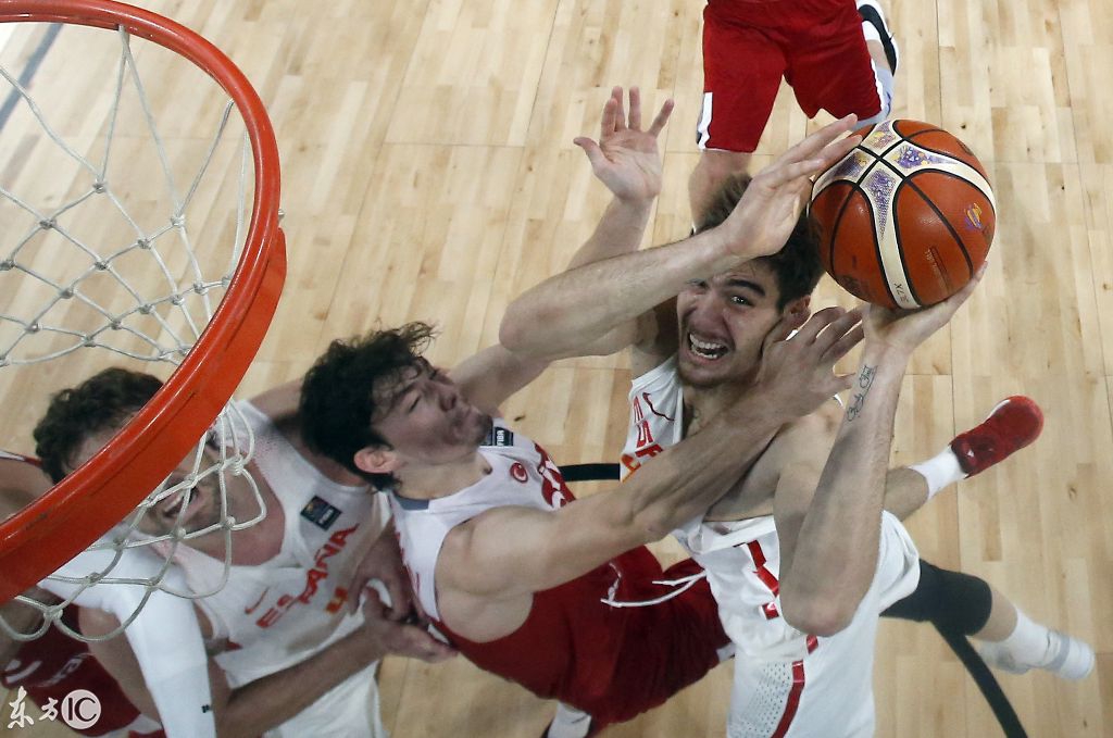 开云体育平台APP-关于西班牙男篮力克土耳其男篮,布拉德利爆发神勇的信息