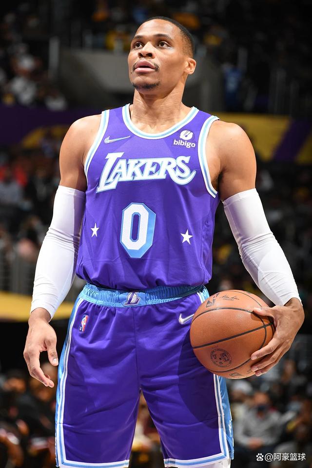 开云官网-关于黄蜂血洗爵士,威斯布鲁克高光表现的信息