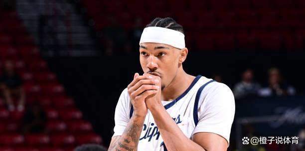 开云体育中国-快船全队表现出色,克服凯尔特人