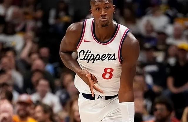 快船全队表现出色，克服凯尔特人