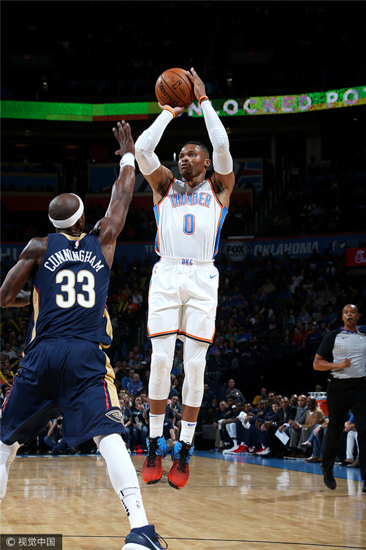 四川队完胜雷霆,欧文惊艳四座 四川队完胜雷霆,欧文惊艳四座