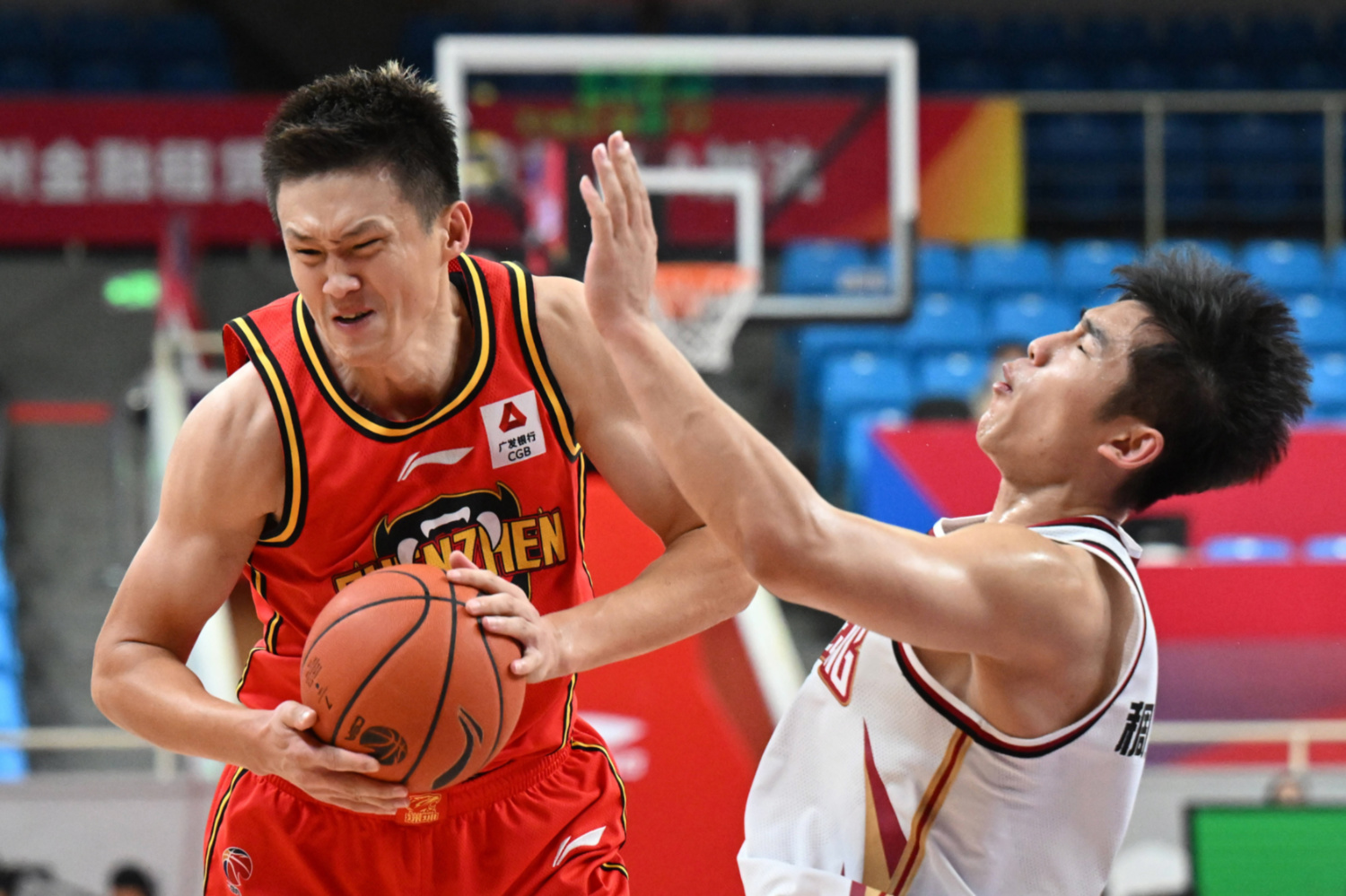 山东男篮客场击败河南队，全取三分