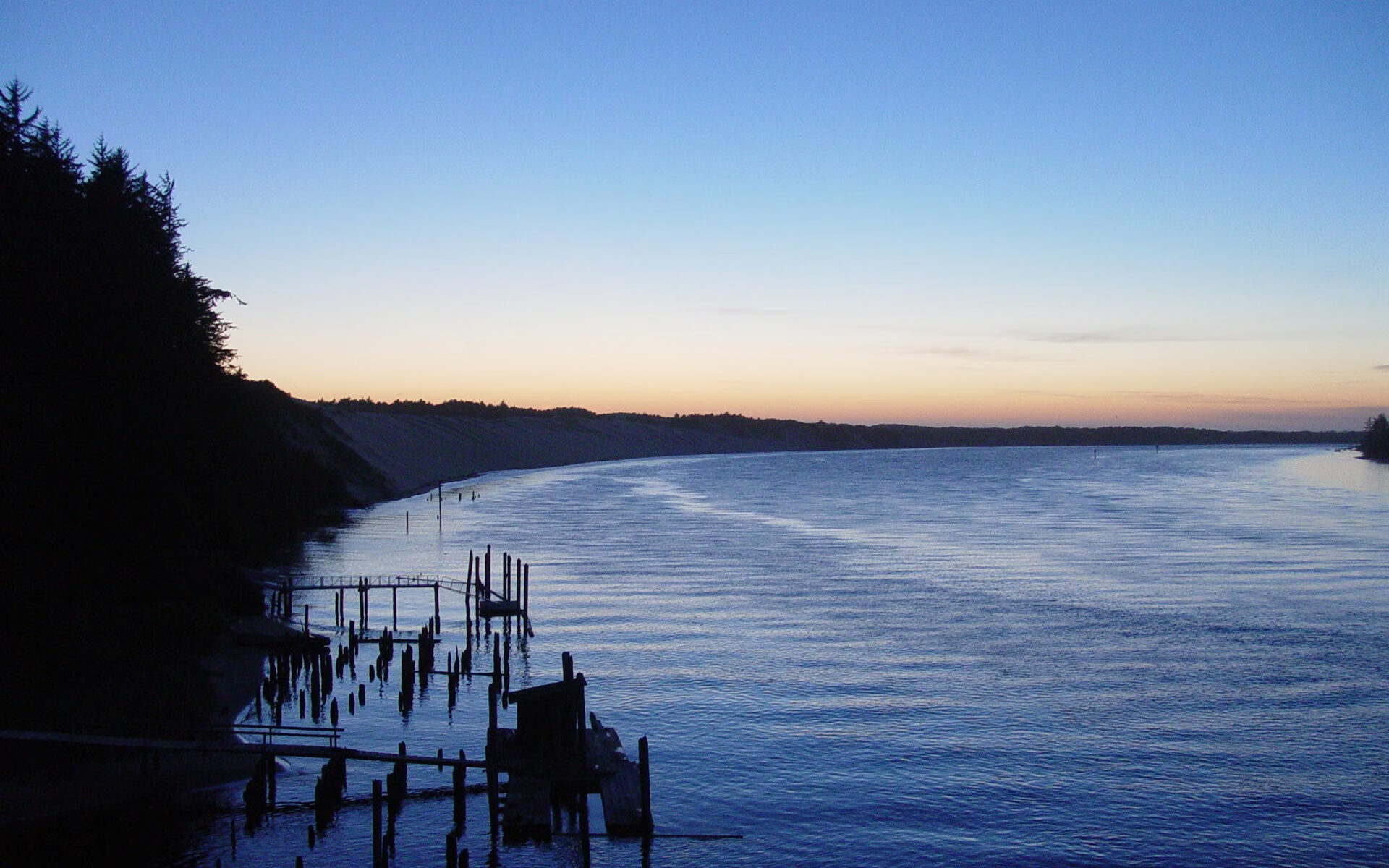 开云体育入口-东决硝烟未散，日本翻盘芬兰，逆转背后，是弱者的生存法则与强者的永恒博弈