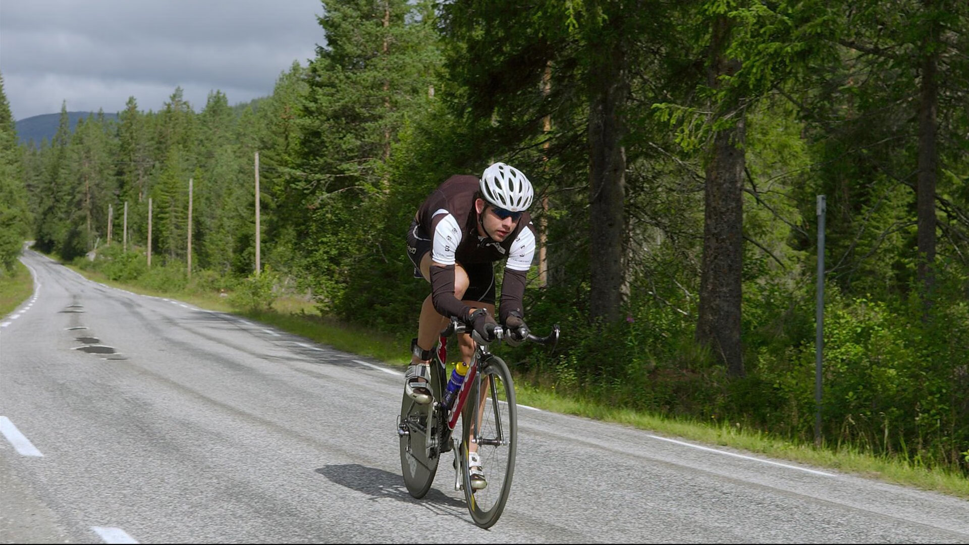 开云体育平台APP-教科书级别的胜利，卡马文加的掌控艺术与那不勒斯的战术击溃